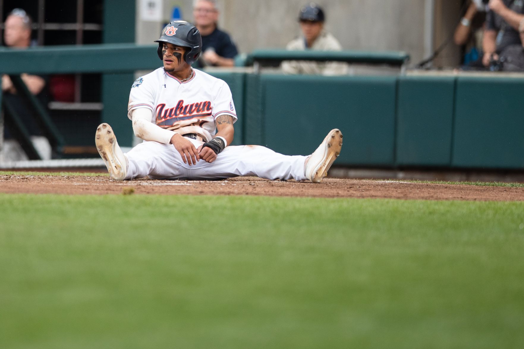 Auburn vs. Louisville at the College World Series